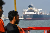 Iran tuyên bố chỉ đóng eo biển Hormuz với tàu Mỹ và Israel