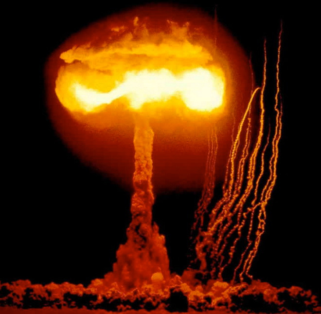 Bom neutron được quảng bá là chỉ giết người nhưng giữ tài sản đối phương “còn nguyên vẹn”