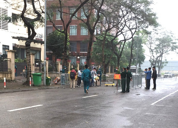 Âm tính với Covid-19, hàng trăm người dân ở Pháp Vân - Tứ Hiệp được về nhà ảnh 1