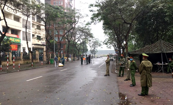 Việc hàng trăm người dân âm tính và được ra về là niềm vui chung của toàn xã hội; lực lượng Công an, quân đội, y tế...trong những ngày qua đã luôn đảm bảo hiệu quả công tác phòng, chống dịch tại đây và cả nước