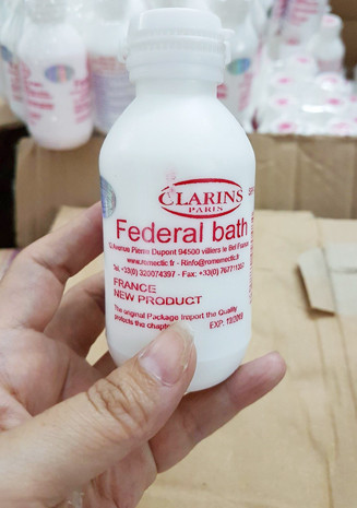 Hàng trôi nổi, nhập lậu nhưng được dán mác do Pháp sản xuất