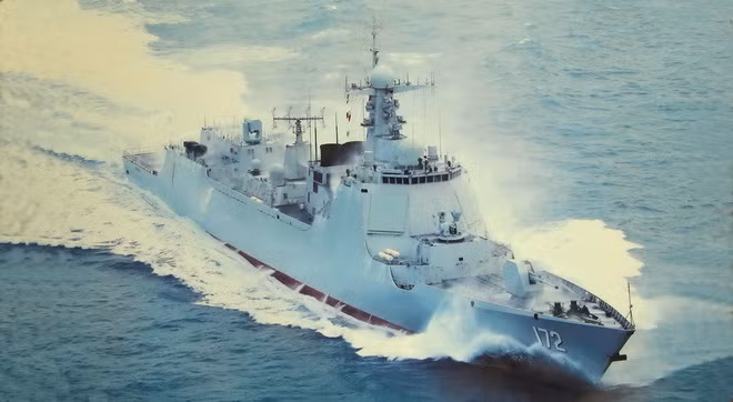 Khu trục hạm Type 052D là một kho vũ khí di động trên biển rất đáng gờm Khu trục hạm Type 052D là một kho vũ khí di động trên biển rất đáng gờm