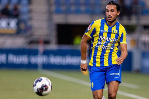 6. Ezra Walian (Indonesia, RKC Waalwijk). Tiền đạo sinh năm 1997 có cha là người Indonesia gốc Manadonese, còn mẹ là người Hà Lan. Từ nhỏ, Ezra Walian đã được trui rèn trong môi trường bóng đá Hà Lan nên có trình độ vượt trội. Hiện Ezra Walian đang khoác áo RKC Waalwijk.