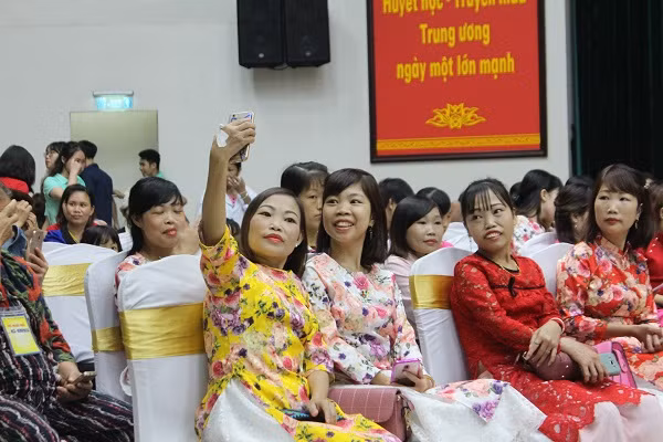 Họ rất muốn được quan tâm như những người phụ nữ bình thường.