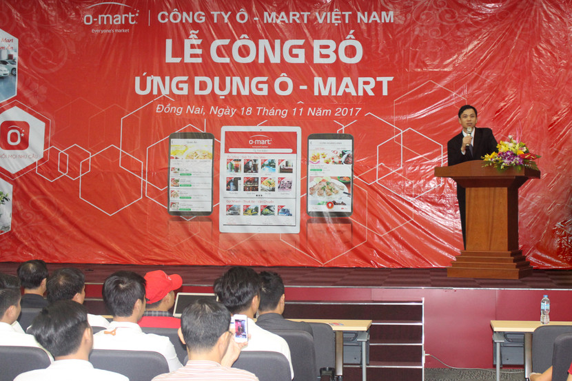 CEO Nguyễn Văn Hiền trong buổi lễ công bố ứng dụng O-Mart