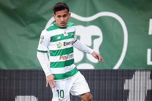 4. Egy Maulana (Indonesia, Lechia Gdansk). Không phải ngẫu nhiên mà Egy Maulana được tờ Guardian của Anh bình chọn là 1 trong 60 cầu thủ trẻ triển vọng nhất thế giới. Mới 19 tuổi, tài năng này đã đưa U19 Indonesia vào tứ kết giải vô địch châu Á U19, và bây giờ đang gây ấn tượng mạnh ở CLB Lechia Gdansk của Ba Lan.