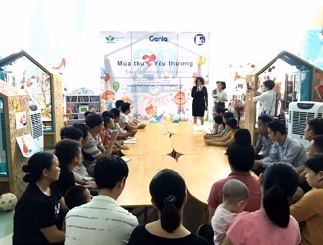 Bệnh nhi và người nhà xúc động đón nhận chương trình “Mùa thu yêu thương”