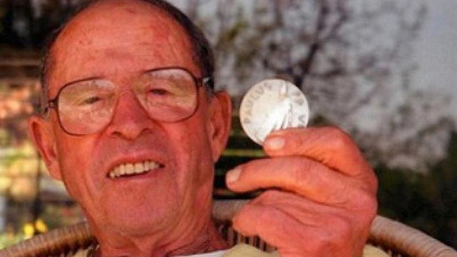 Nhà khoa học Samuel T. Cohen - Cha đẻ của bom neutron