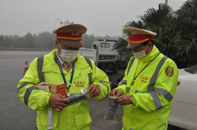 Kiểm soát chặt, phòng ngừa virus Corona trên các tuyến cao tốc ảnh 3
