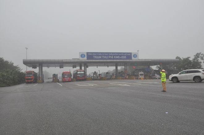 Kiểm soát chặt, phòng ngừa virus Corona trên các tuyến cao tốc ảnh 1