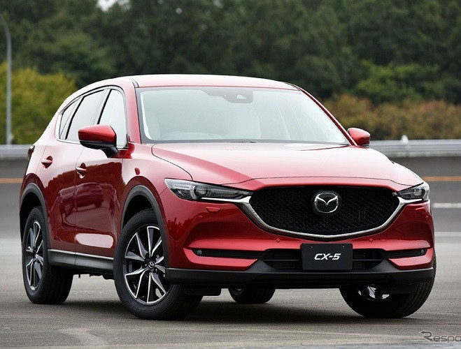 Điểm mới mẻ nằm ở phần động cơ khi Mazda CX-5 có 2 lựa chọn ở thị trường Nhật Bản. Điểm mới mẻ nằm ở phần động cơ khi Mazda CX-5 có 2 lựa chọn ở thị trường Nhật Bản.