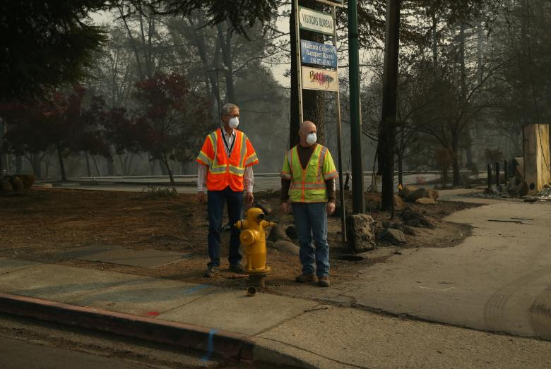 Hơn 5.500 lính cứu hỏa đã và đang chiến đấu với ngọn lửa bao trùm phạm vi 590km2 Hơn 5.500 lính cứu hỏa đã và đang chiến đấu với ngọn lửa bao trùm phạm vi 590km2