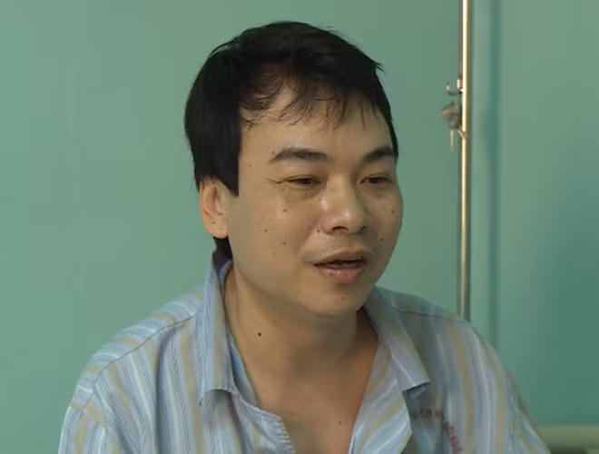 Bệnh nhân cho biết, ban đầu tưởng cảm cúm thông thường, không ngờ nhiễm liên cầu khuẩn lợn. Nguyên nhân dẫn đến tình trạng này là do trước đó có ăn nem chua trong một bữa liên hoan trước tết