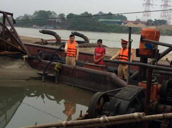 Sự chủ động, mưu trí, kiên trì, vượt qua mọi khó khăn của lực lượng CSGT nói chung và CBCS Đội CSGT đường thủy số 2 đã giúp cho những tuyến sông của Thủ đô thêm bình yên...