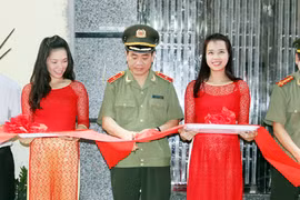 Khánh thành nhà tình nghĩa trao tặng gia đình liệt sỹ CAND Trần Quang Hương