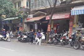 Lộn xộn trông giữ xe: Người dân bức xúc, ngân sách thất thu tiền tỷ