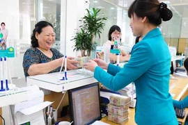 Lãi suất huy động VND giảm thêm 1%