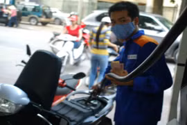 Bộ Tài chính yêu cầu không tăng giá xăng dầu