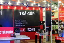 Cân nhắc kỹ khi mua hàng trả góp, kẻo bị "xỏ mũi"