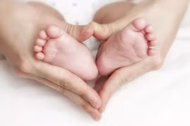 Cho vay tín chấp để... sinh em bé