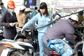 Giá xăng lại tiếp tục tăng