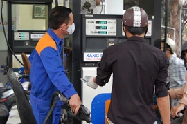 Giá xăng bất ngờ tăng 330 đồng, lên mức 25.230 đồng/lít