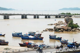 Ngư dân sẽ có thêm nhiều tàu vỏ thép vươn khơi