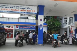 Liên bộ Tài chính - Công Thương yêu cầu giữ nguyên giá xăng