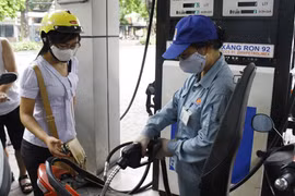 Tăng mức sử dụng quỹ bình ổn để giữ xăng, dầu