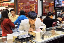 Giá vàng đồng loạt tăng nhẹ