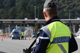 Pháp đưa binh sĩ tới biên giới Italia để ứng phó với làn sóng người di cư