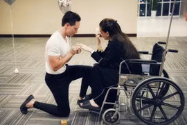 Hồ Ngọc Hà rơi nước mắt khi nhận lời cầu hôn từ Kim Lý