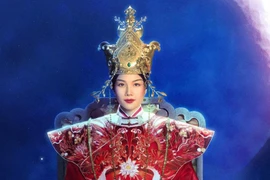 Tiết lộ đầu tiên về bộ phượng bào mà Thanh Hằng mặc khi đóng Thái hậu Dương Vân Nga