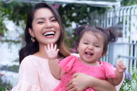 Ngọc Anh đưa con gái nhỏ 1 tuổi vào MV ca nhạc mới