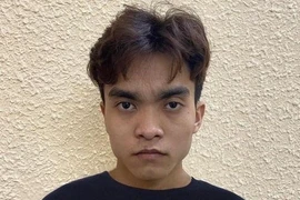 Bắt nhân viên công ty giao hàng tiết kiệm trộm iPhone 12 của khách