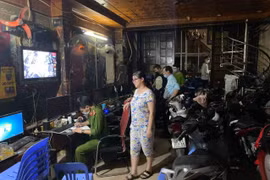 Phạt 30 triệu đồng 2 quán game lén lút hoạt động bất chấp lệnh cấm 