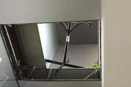 Hà Nội: Điều tra vụ thủng trần khiến đôi nam nữ... rơi tự do từ tầng 2