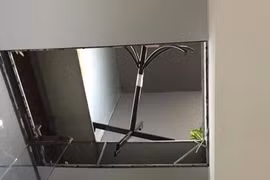 Hà Nội: Điều tra vụ thủng trần khiến đôi nam nữ... rơi tự do từ tầng 2