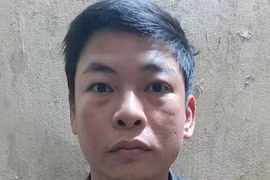 Trộm xe máy của người dân đi làm căn cước công dân gắn chip