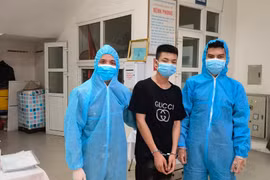 Bắt đối tượng trốn khỏi khu cách ly, thuê xe khách từ Lạng Sơn xuống Hà Nội 