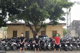 Núp bóng công ty kinh doanh xe máy để hoạt động "tín dụng đen" 