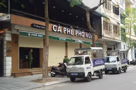 Hà Nội: Xử lý quán cà phê bất chấp lệnh cấm vẫn cố tình hoạt động 