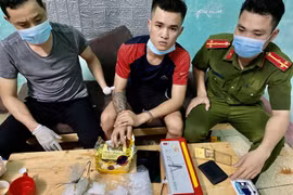 Thả chó dữ tấn công Cảnh sát để bỏ trốn khi bị vây bắt 