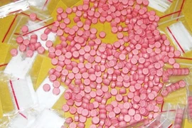 Tài xế Grab bị 'bom hàng'... hơn 1000 viên ma túy tổng hợp