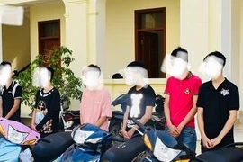 Triệu tập nhóm 'quái xế' tụ tập lạng lách đánh võng gây náo loạn đường phố