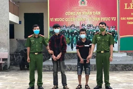 Thiếu tiền tiêu, hai thanh niên vác kiếm đe dọa shipper để cướp tài sản