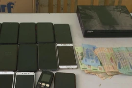 Bắt nhóm đối tượng cá độ bóng đá