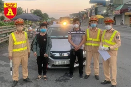 Liên tiếp phát hiện 4 vụ chở người định qua chốt kiểm soát dịch Covid-19