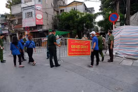 Điều chỉnh vùng phong tỏa y tế 2 phường Văn Chương - Văn Miếu: Chiến thắng bước đầu thuộc về người dân 