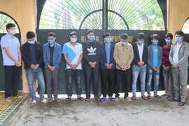 Bắt quả tang nhóm đối tượng đánh bạc trong quán karaoke